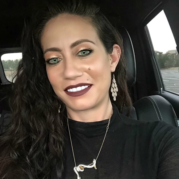 Meet your Posher, Jessica, from Style by J Rose - Picture 3 of 8